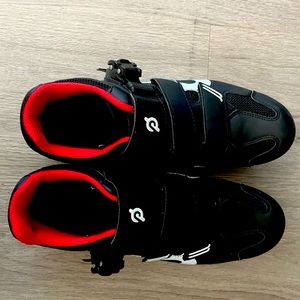 Peloton Cycling Shoes - Womens 11 /Mens 9